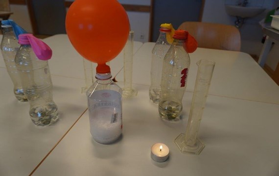 Fjörugt tilraunakvöld hjá 8. bekk