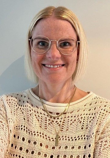 Inga Björg Símonardóttir       